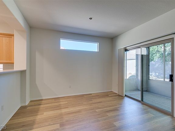 4th image of 590 Mountain Links Dr
