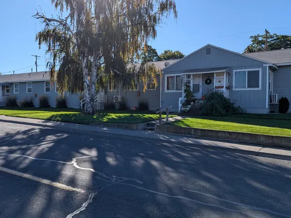 204 SE 12th St, College Place, WA 99324