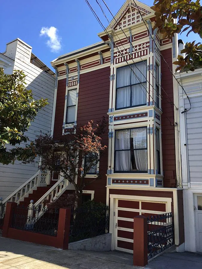 2 bed, 650 sqft, $5,995 — Photo 1