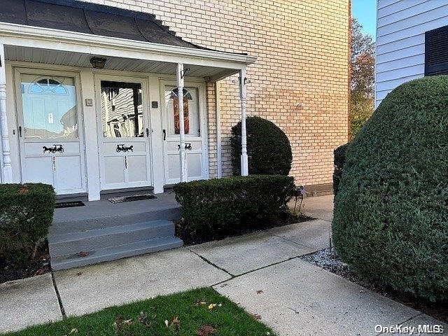 1st image of 4810 Wilshire Lane #L10