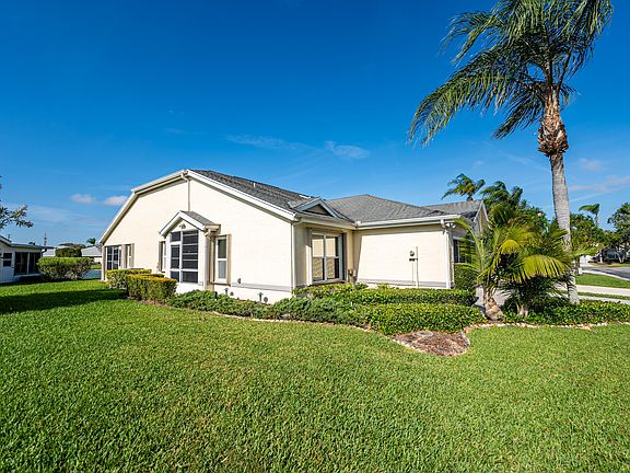 3rd image of 4246 SE Home Way