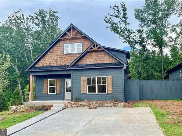 204 Red Cloud Dr, Waleska, GA 30183