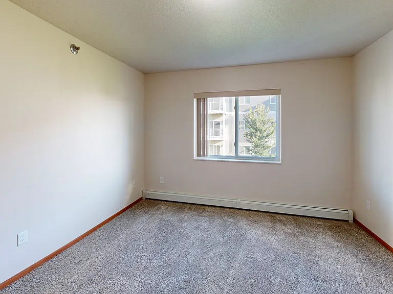Southport Heights Apartments — Photo 5
