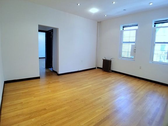 2nd image of 320 Lincoln Pl APT 2C