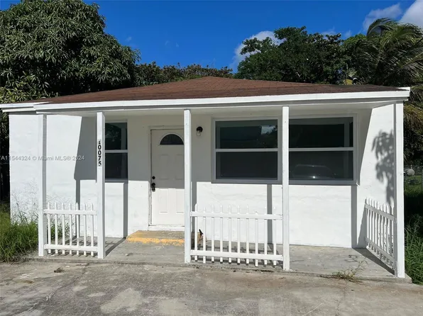 10075 W Jessamine St, Miami, FL 33157