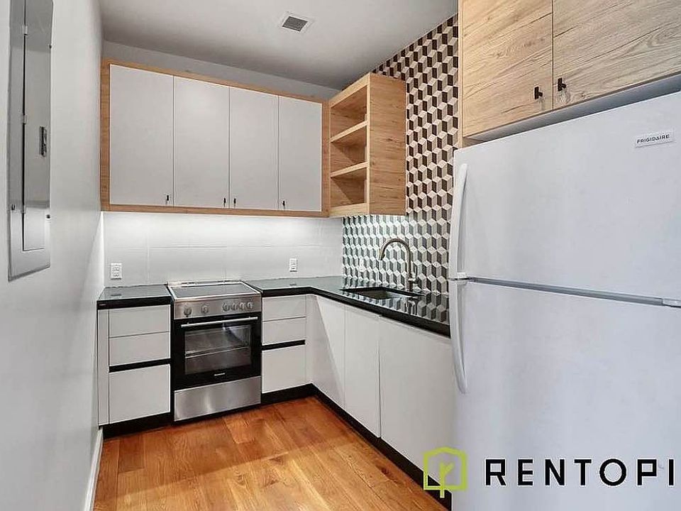 1st image of 1875 Atlantic Ave APT 3R