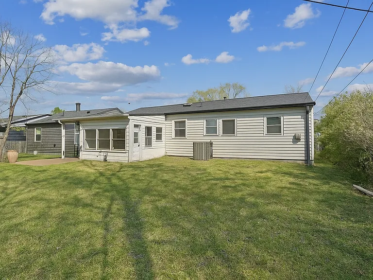 6818 Vernon Ave — Photo 2