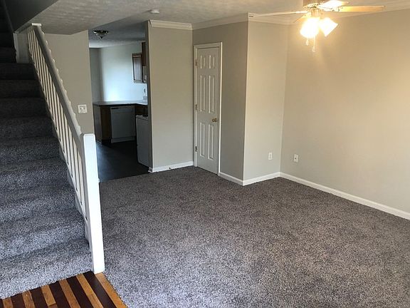 2nd image of 3330 Northwestern Pkwy #102