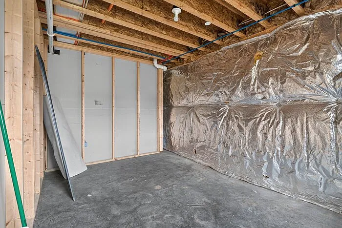 109 Holstein Dr — Photo 32