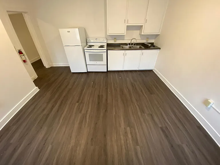 14 Clarke St #3 — Photo 15