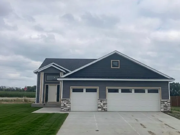 298 Eagle Ln, Zumbrota, MN 55992