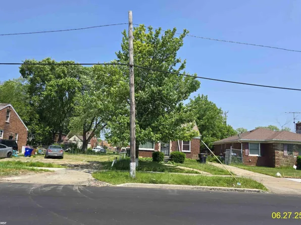 19170 Schoenherr St, Detroit, MI 48205