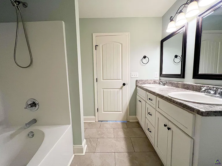 119 Washington Place Dr — Photo 20