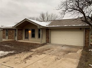 4135 McClay Rd, Saint Charles, MO 63304