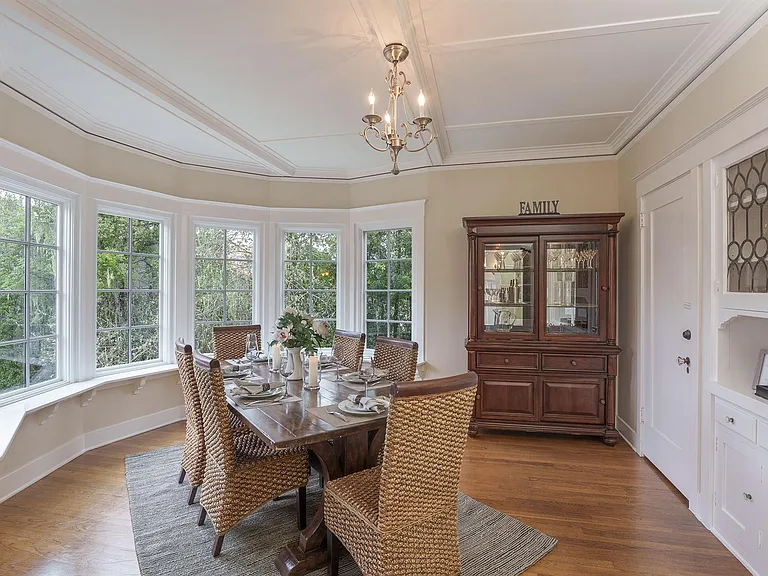 Cozy Dining Nook - Main Level