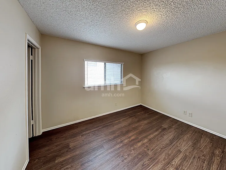 6678 Snow Meadow Dr — Photo 19