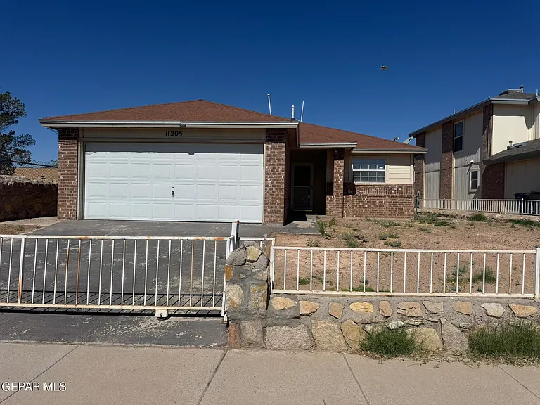 11205 Whitey Ford St — Photo 3
