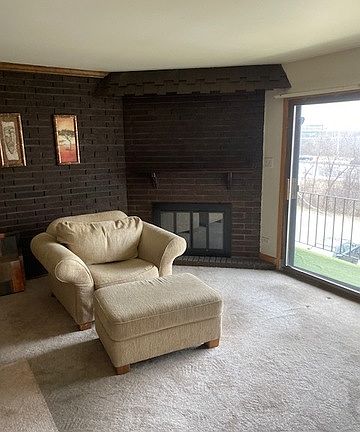 2nd image of 375 Stony Island Ave