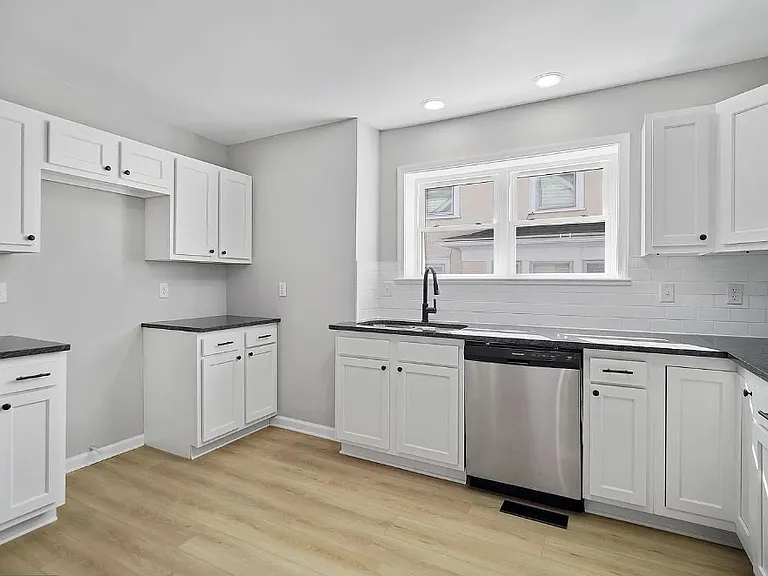 837 Virginia Ave — Photo 20