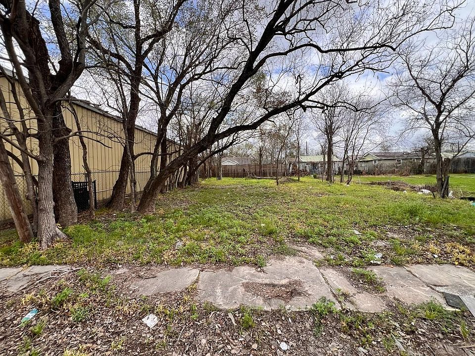 2nd image of 3215 Newhoff St