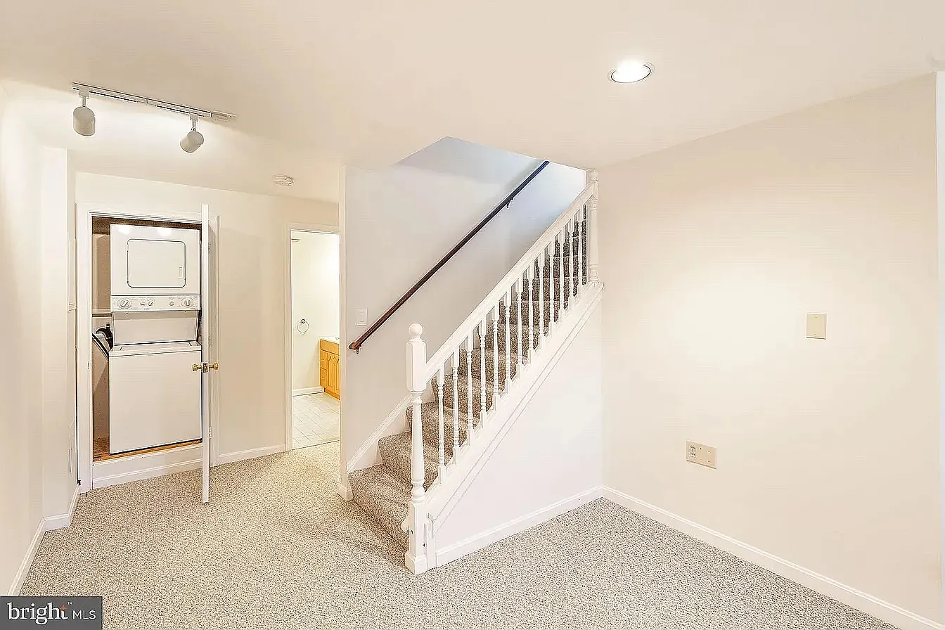 1 bed, 1243 sqft, $1,800 — Photo 1