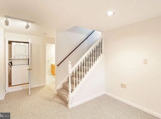 8213 Crackling Fire Dr, Gainesville, VA 20155