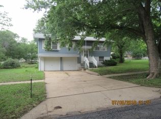 409 W 1st St, Enterprise, KS 67441
