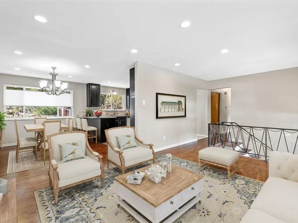 9549 Garber Rd, Saint Louis, MO 63126