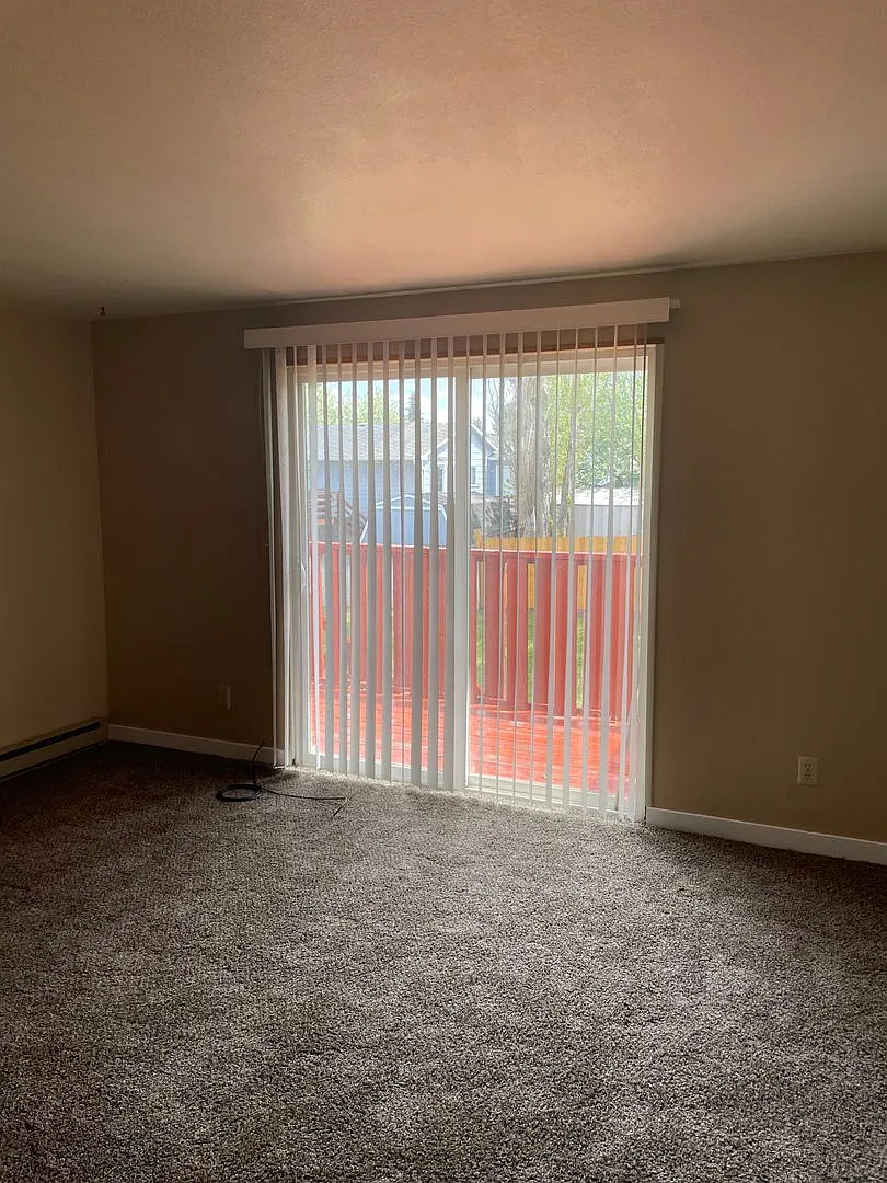 260 Shoshone — Photo 4