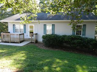 3714 Ocean Ct, Hudson, NC 28638