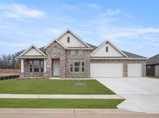 805 Topaz Trl, Azle, TX 76020