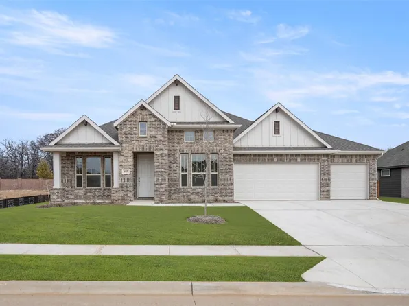 805 Topaz Trl, Azle, TX 76020