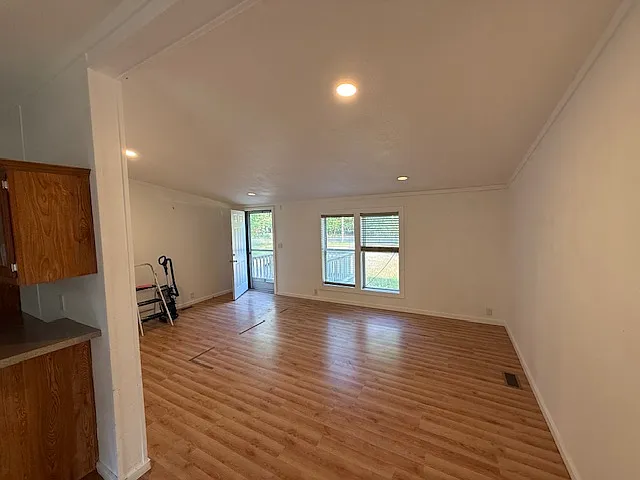 3 bed, 1248 sqft, $1,975 — Photo 3