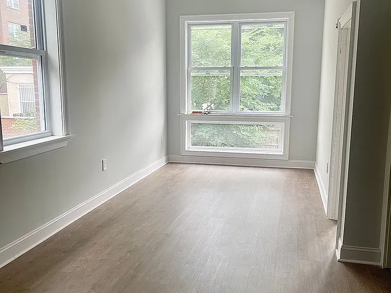 525 South 42nd Street — Photo 2