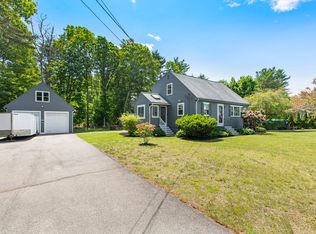 7 Cornish St, Carver, MA 02330