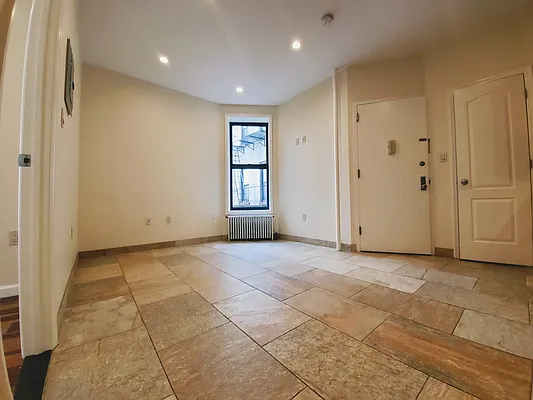 Rented by Level Group | media 18