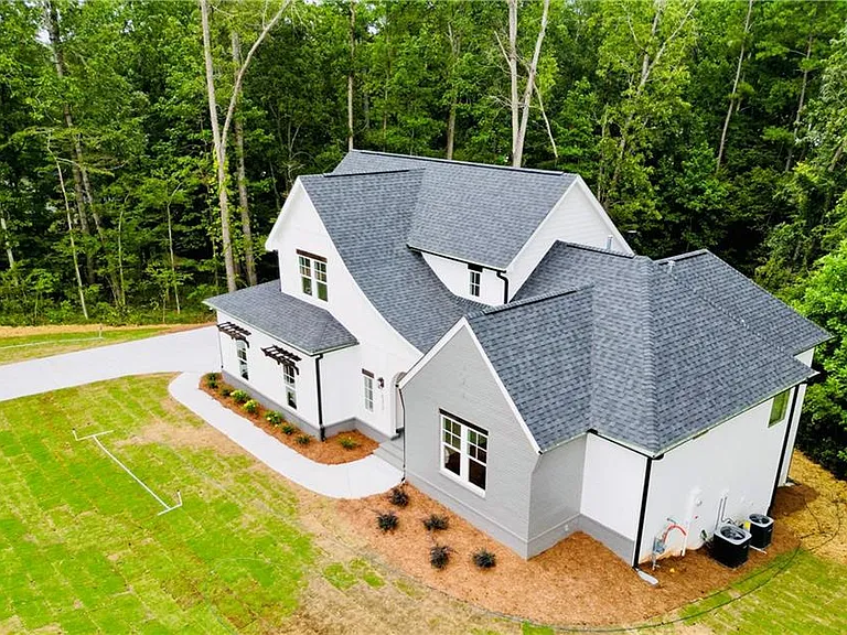 6312 Woodstock Rd — Photo 4