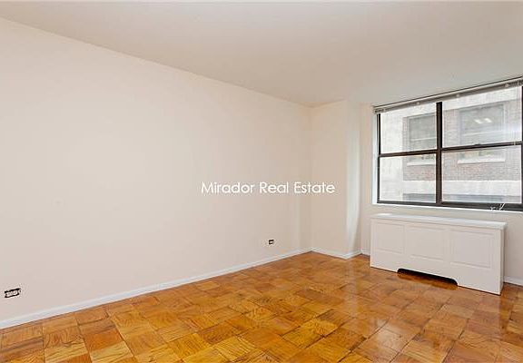 4th image of 330 E 39th St APT 25P