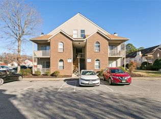 514 Thorncliff Dr APT 204, Newport News, VA 23608