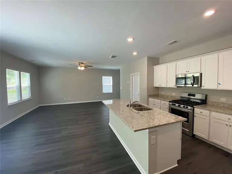 168 Golden Eagle Pkwy — Photo 8