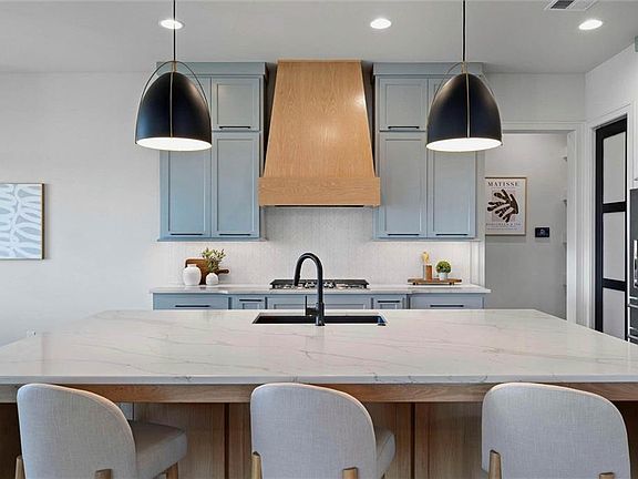 5th image of 8181 Valley Rd