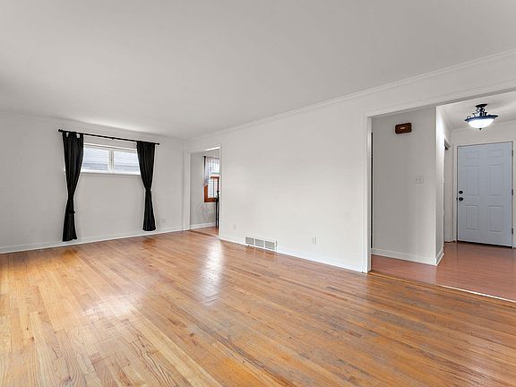 3rd image of 8341 Kooy Dr