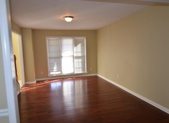 4th image of 1410 Carlysle Park Dr