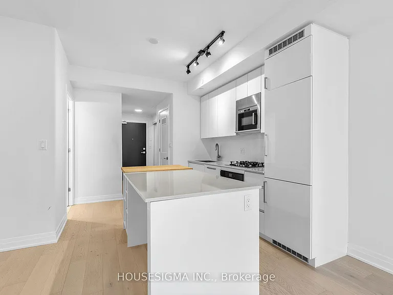 430 Roncesvalles Ave #215 — Photo 7