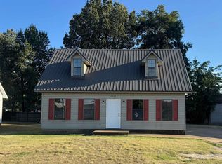 2401 Sunny Meadow Dr, Jonesboro, AR 72404