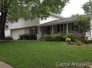 845 N Oxford Rd, Springfield, IL 62702