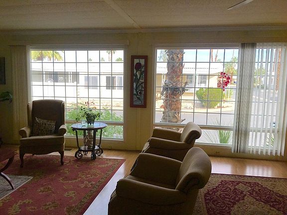 22 club circle 2 big windows