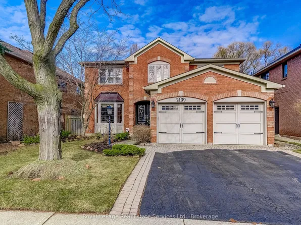 2139 Brays Ln, Oakville, ON L6M 2T2