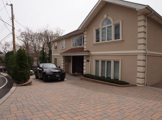 76 Douglas Rd, Staten Island, NY 10304