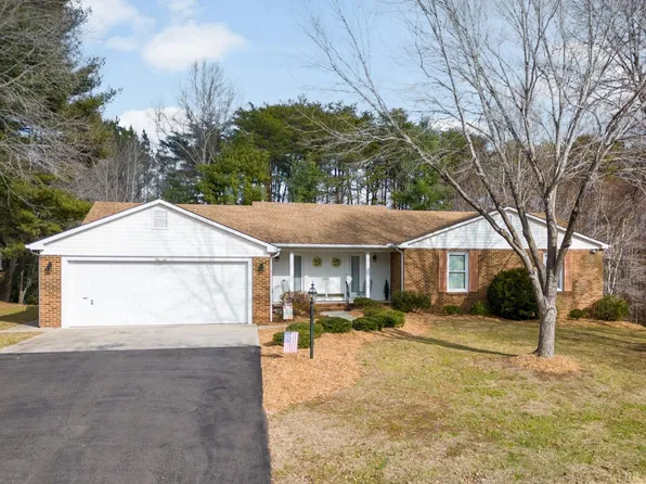 56 Whispering Pine Cir, Altavista, VA 24517